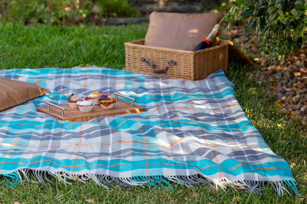 Wool Blanket in Coorie Tartan